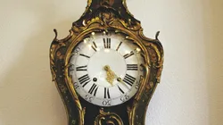 Para el nuevo horario invernal, ¿hay que adelantar o atrasar el reloj?