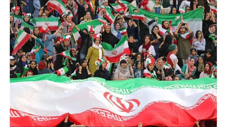 Talismanes: las mujeres fueron por primera vez a la cancha e Irán ganó 14-0