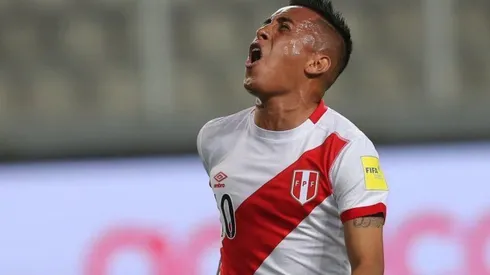 Christian Cueva le dio la asistencia a Farfán para el 1-0 contra Nueva Zelanda en el 2017.