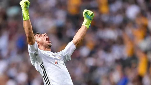 Tigres tendrá a Nahuel Guzmán por cuatro años más