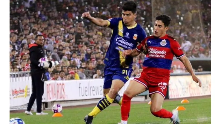 Morelia le ganó sobre el final a Chivas