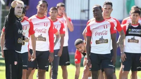 Sergio Santín es el asistente de Gareca.