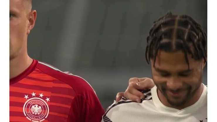 Gnabry se rió en medio del minuto de silencio en Alemania-Argentina