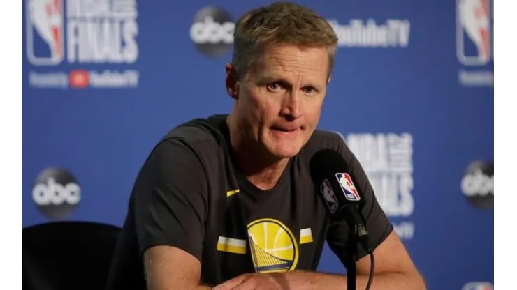 Golpe bajo: en FOX Sports insultaron a Steve Kerr e hicieron enojar a los Warriors