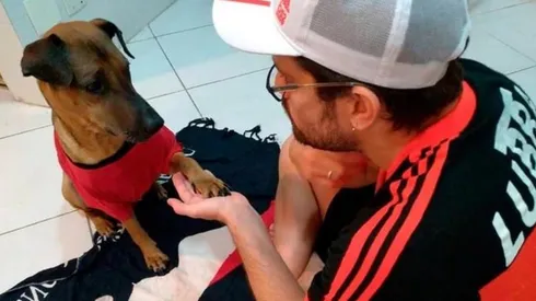 Danilo Mello junto a Doze.