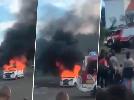 Video: un auto se prendía fuego, llegó una ambulancia a toda velocidad y terminó volcando