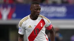 Luis Advíncula no juega hoy en Perú ante Uruguay por las Eliminatorias.