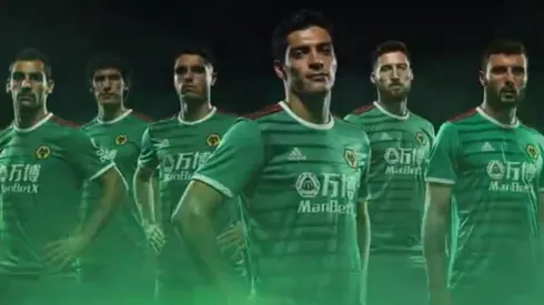 Raúl Jiménez, protagonista de la nueva playera 'mexicana' del Wolverhampton