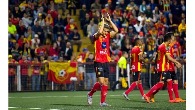 Herediano visita a Santos Guápiles