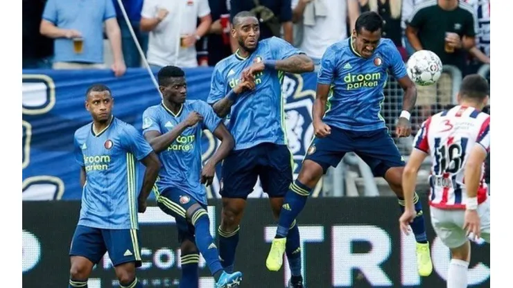 Tapia juega en el Feyenoord de Holanda y estará en la fase de grupos de la Europa League.