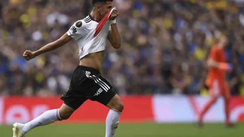 Exequiel Palacios con la camiseta de River.