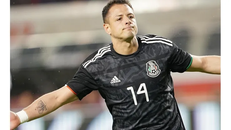 Chicharito, con permiso especial para sumarse a la Selección