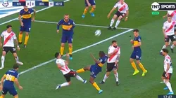 La plancha de Hurtado a Paulo Díaz.