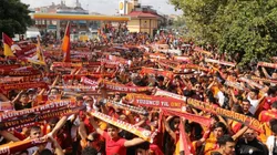 Video: Estambul está revolucionada por la llegada de Radamel Falcao