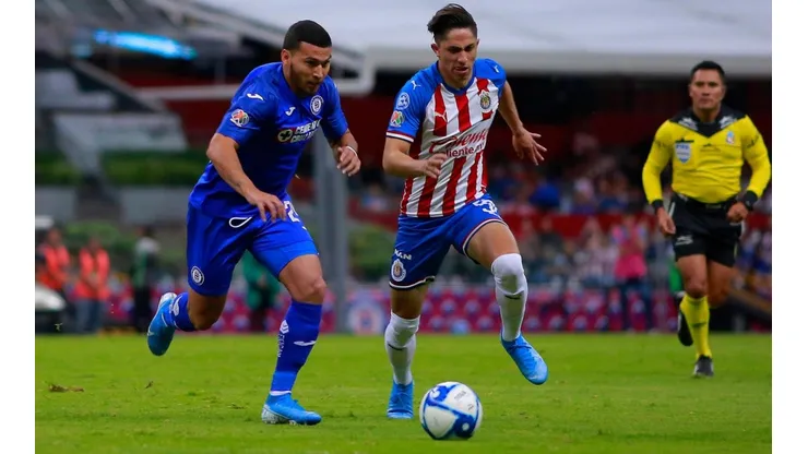 Cruz Azul y Chivas, a mano en el Estadio Azteca