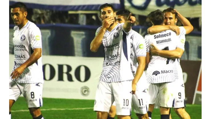 Independiente Rivadavia visita a Estudiantes RC