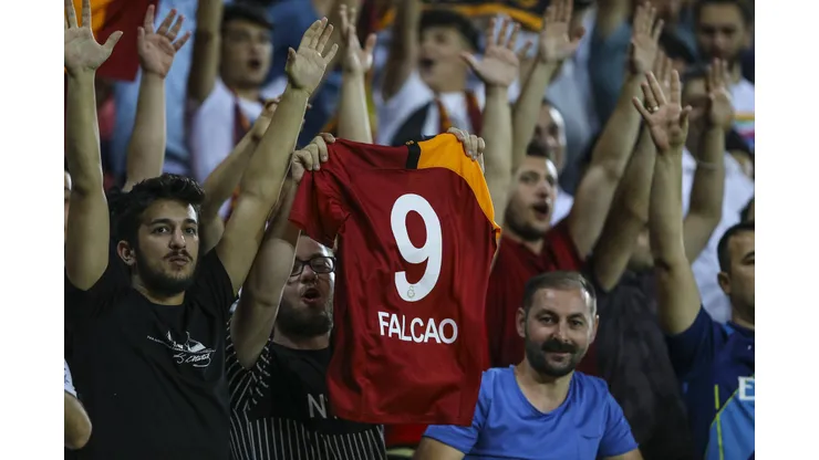 Primer anuncio oficial del Galatasaray sobre el "inminente" fichaje de Radamel Falcao