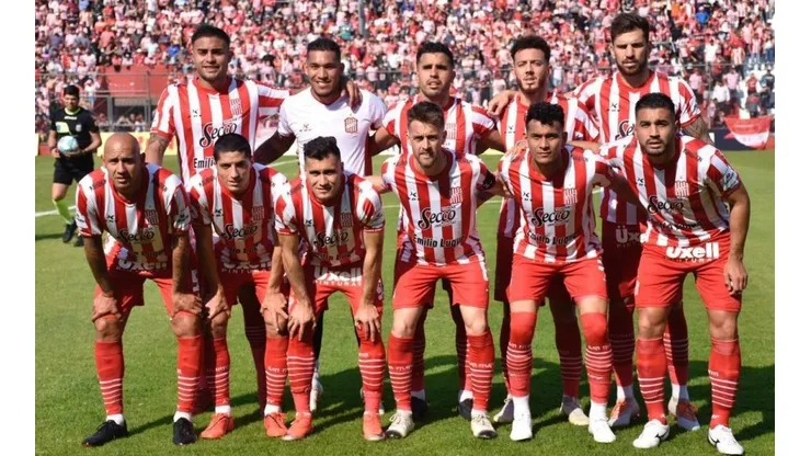 San Martín de Tucumán visita a Sarmiento de Junín
