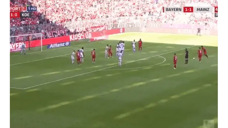 Con un tiro libre 'a lo Messi' de Alaba, Bayern lo dio vuelta en 10 minutos