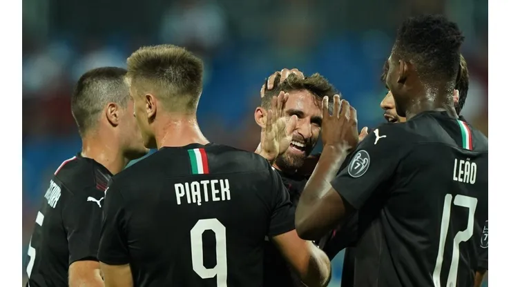 A qué hora juega AC Milan vs Brescia por la Serie A