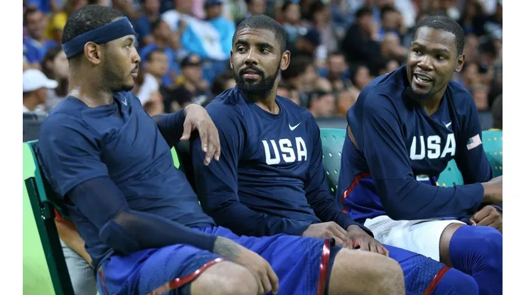 Kevin Durant y Kyrie Irving están presionando para que los Nets frimen a Carmelo Anthony