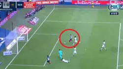 ¡Sin portero! Insólito gol fallado por Funes Mori