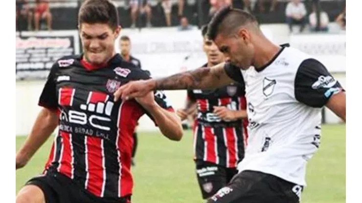 A qué hora juega Chacarita vs. Santamarina por la Primera Nacional