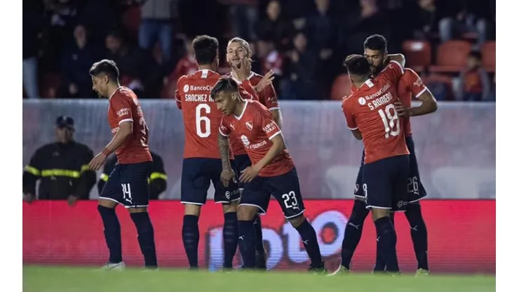A qué hora juega Patronato vs. Independiente por la Superliga