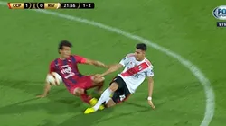 Incomprensible: Haedo Valdez casi rompe a Palacios, Bascuñán fue al VAR ¡y solo le sacó amarilla!