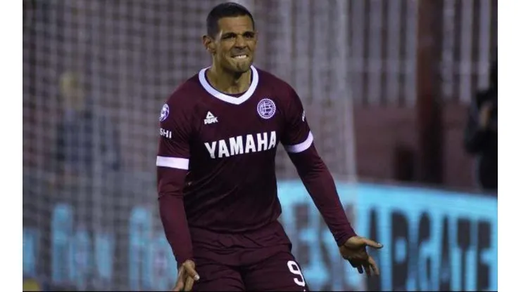 Lanús y Central Córdoba se enfrentan por la Superliga Argentina.