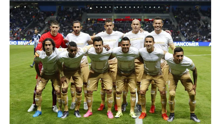 La formación de Pumas el 9 de enero de 2016, el día que comenzó la racha negativa. (Foto: Jam)
