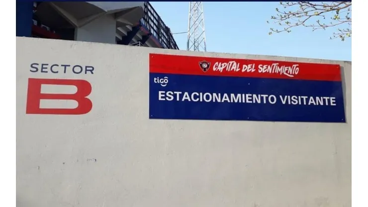 Desde una B en el vestuario hasta pulseras de Boca: las burlas de Cerro Porteño a River