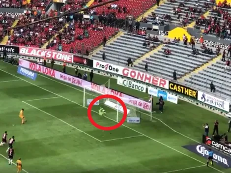 ¡Héroe! Vargas le paró el penal a Gignac y todo sigue igualado