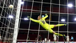 Qué canal transmite Ajax vs. APOEL Nicosia por la UEFA Champions League