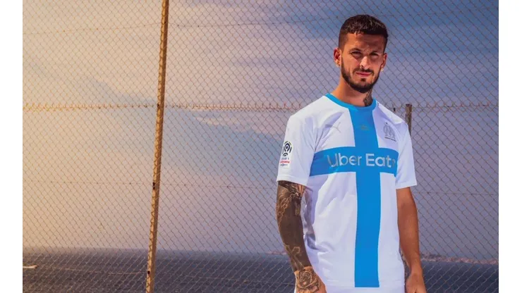 Benedetto con la nueva camiseta de Olympique de Marsella.