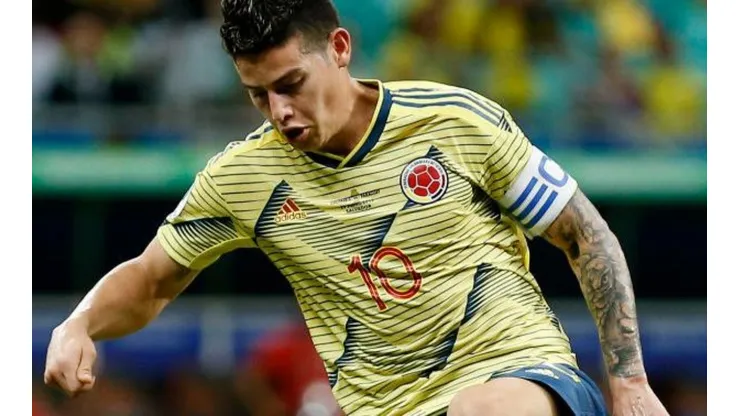 "James en vez de trabajar para la temporada, se fue a arreglar las cejas": exmédico de la Selección