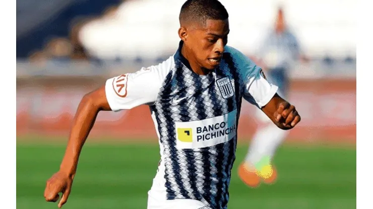 Quevedo hizo menores en el clásico rival de Alianza: Universitario de Deportes.