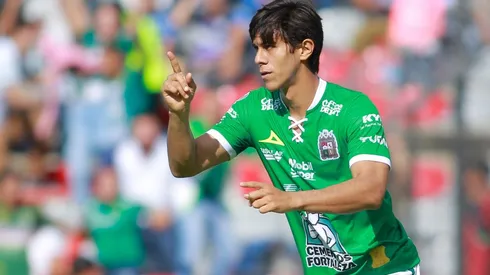 Macías con mejor promedio que Chicharito y Jiménez