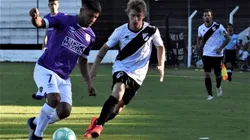 Defensor Sporting vs. Danubio por la Primera de Uruguay.