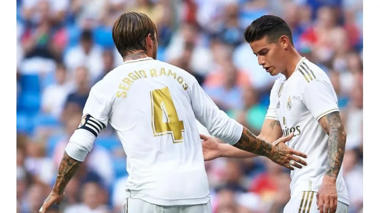 Sergio Ramos y James Rodríguez en el juego contra el Real Valladolid.