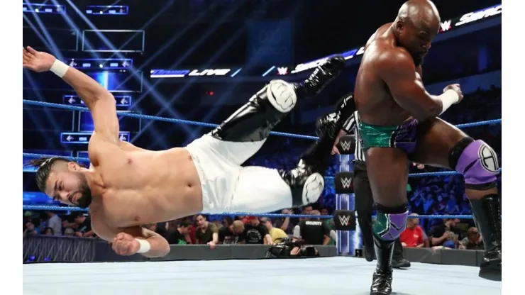 Las figuras de la WWE se tomaron el fútbol colombiano y se volvieron hinchas de un equipo