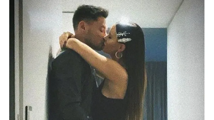 Una hincha de River se la pudrió a Zárate y su novia lo defendió: “Si no te fuiste vos en 2011...”