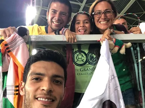 El gesto de Raúl Jiménez con una familia mexicana