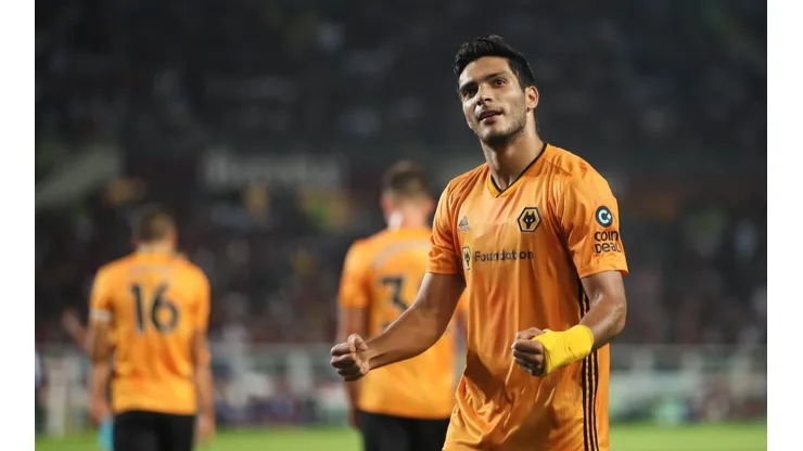 Con Raúl Jiménez en un nivel superlativo, el Wolverhampton dio el golpe en Italia