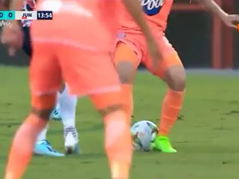 Video: el hermoso caño que tiró Teo Gutiérrez contra Envigado