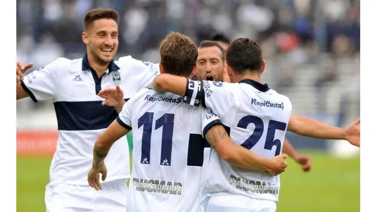Gimnasia La Plata vs. Defensa y Justicia por la Superliga.