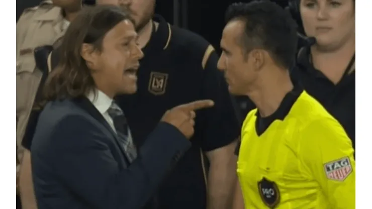 Almeyda enloqueció y fue expulsado en Estados Unidos