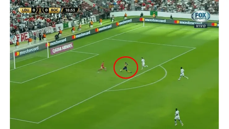 Foto de Wanchope a punto de definir.
