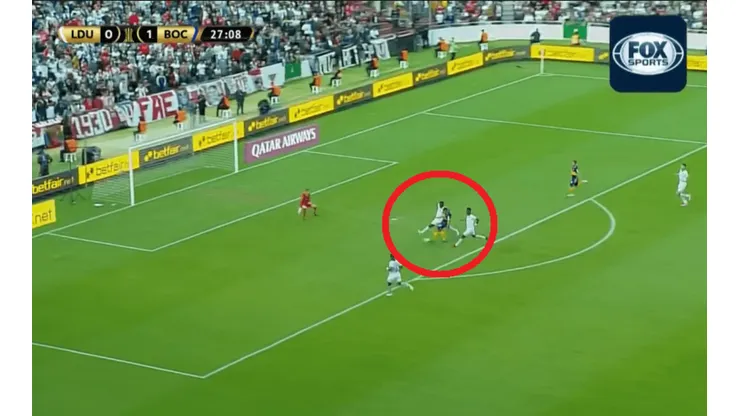 Wanchope quiso reeditar el primer gol de Boca, pero se la 'morfó' y se ganó el insulto de Salvio