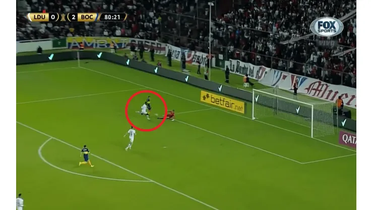 Video: Wanchope la peleó solo arriba e hizo que Caicedo se meta un gol en contra